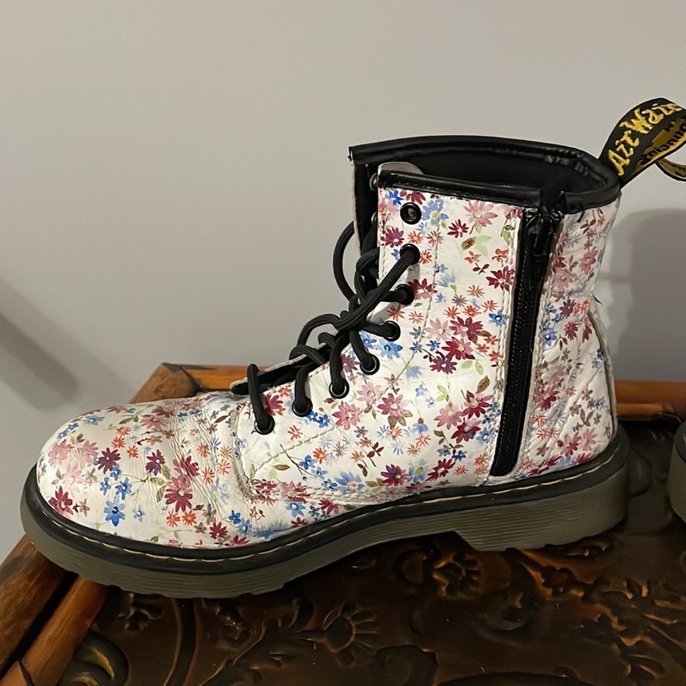 Rare Dr Martens Delaney Floral Boots - Picture 7 of 10